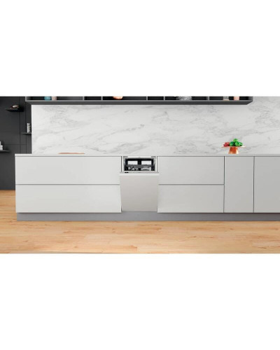 Вбудована посудомийна машина Whirlpool WSIC 3M27 C