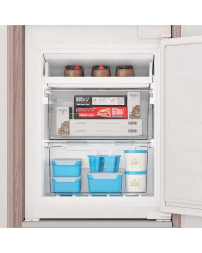 Вбудований холодильник Indesit INC18T311