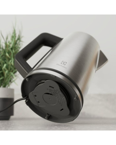 Электрочайник Electrolux E5K1-6ST