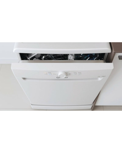 Посудомийна машина Indesit DFE 1B19 13 Indesit DFE 1B19 13