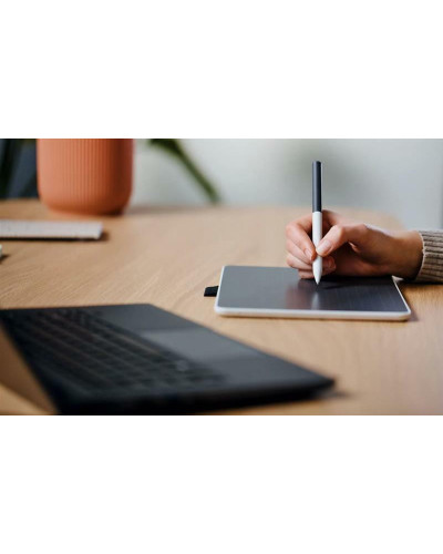 Графічний планшет Wacom One S Bluetooth (CTC4110WLW1B)